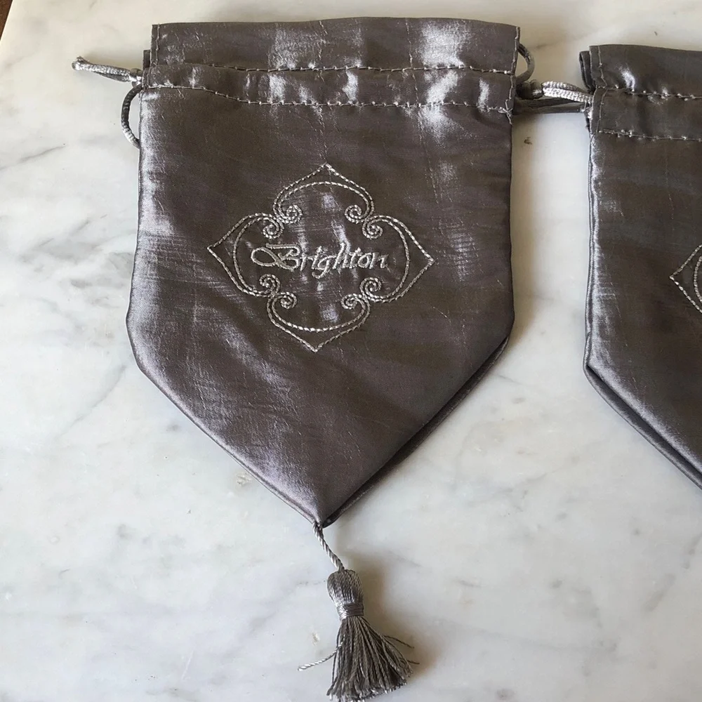 BRIGHTON RARE Small grey drawstring pouches with tassels